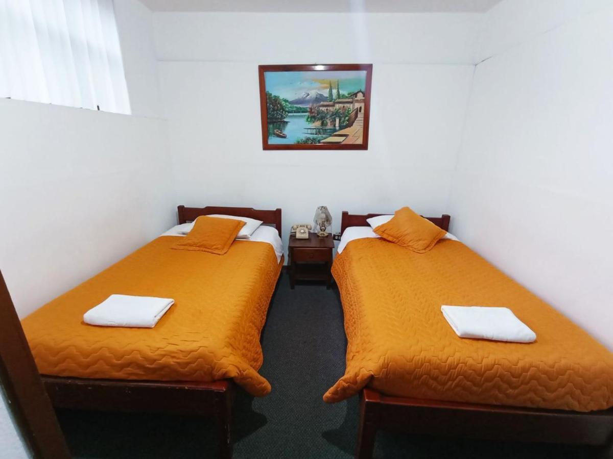 Hotel 9 De Octubre Quito Luaran gambar