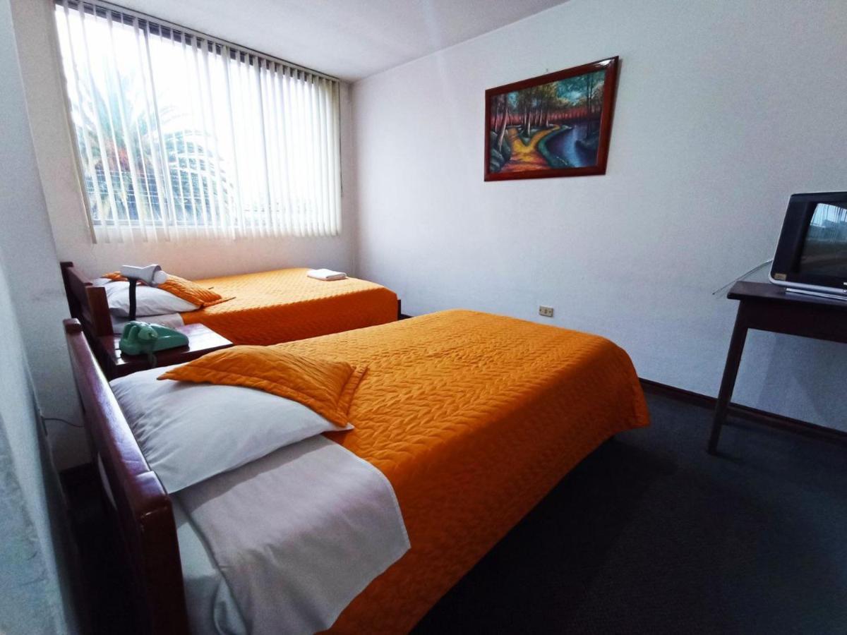 Hotel 9 De Octubre Quito Luaran gambar