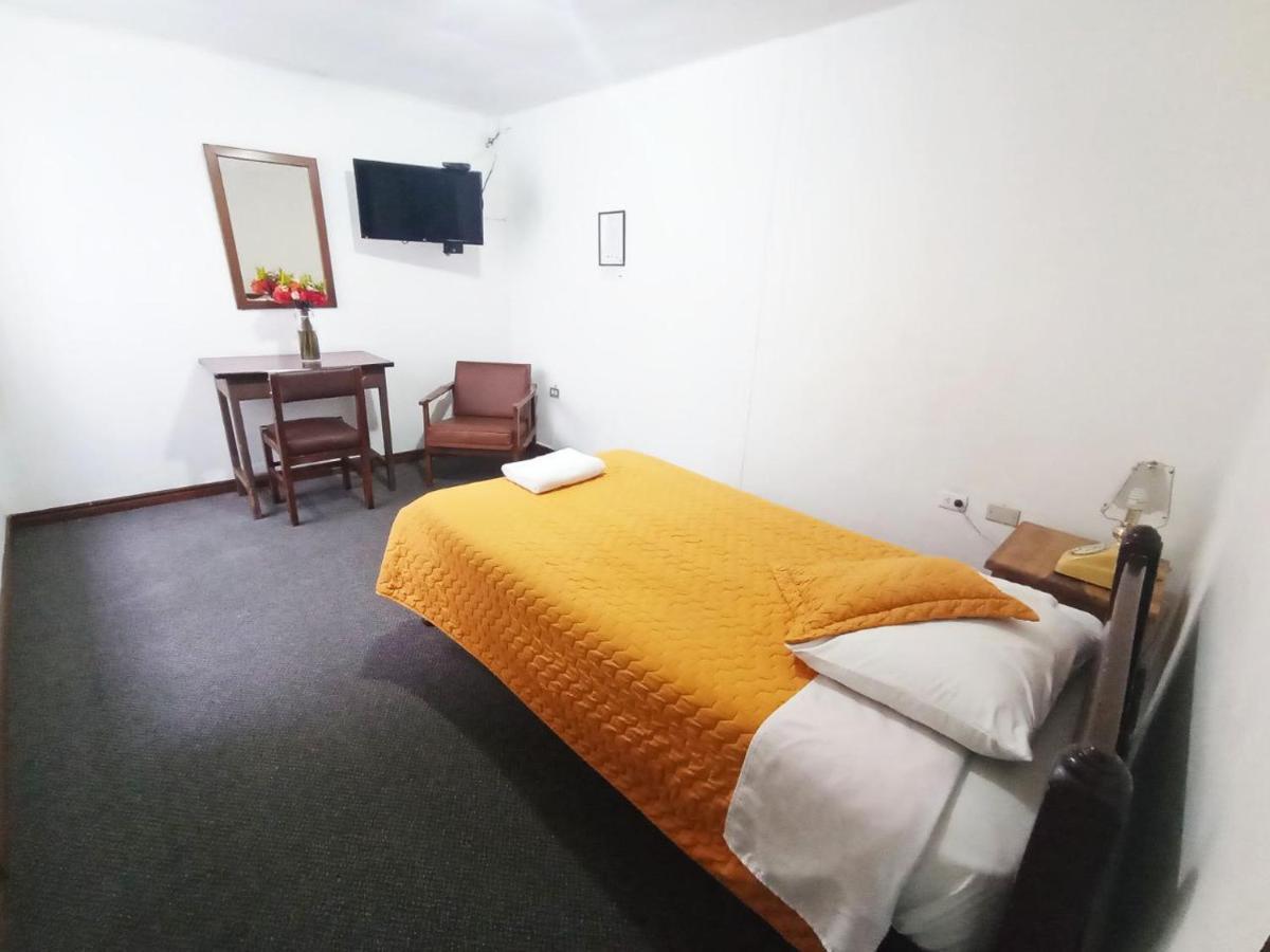 Hotel 9 De Octubre Quito Luaran gambar