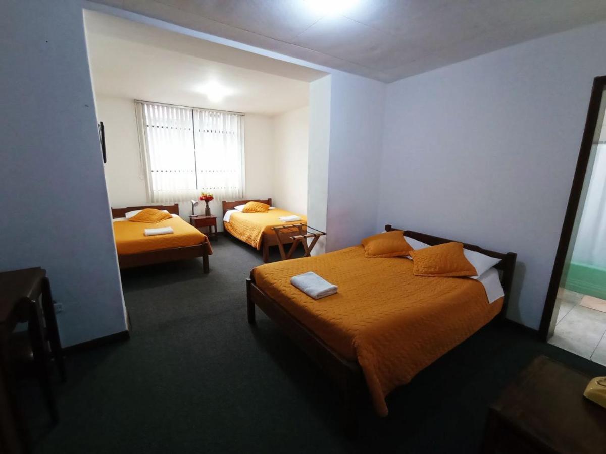 Hotel 9 De Octubre Quito Luaran gambar